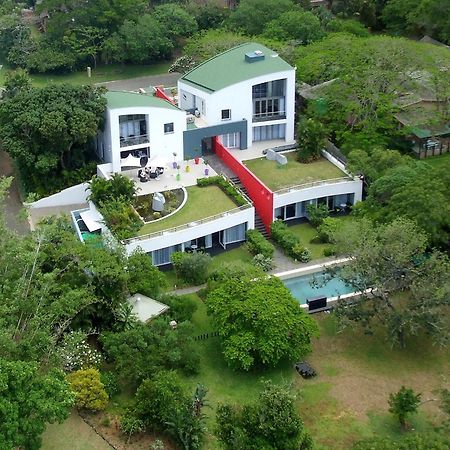 Serene-Estate Boutique Guesthouse St. Lucia Exterior photo