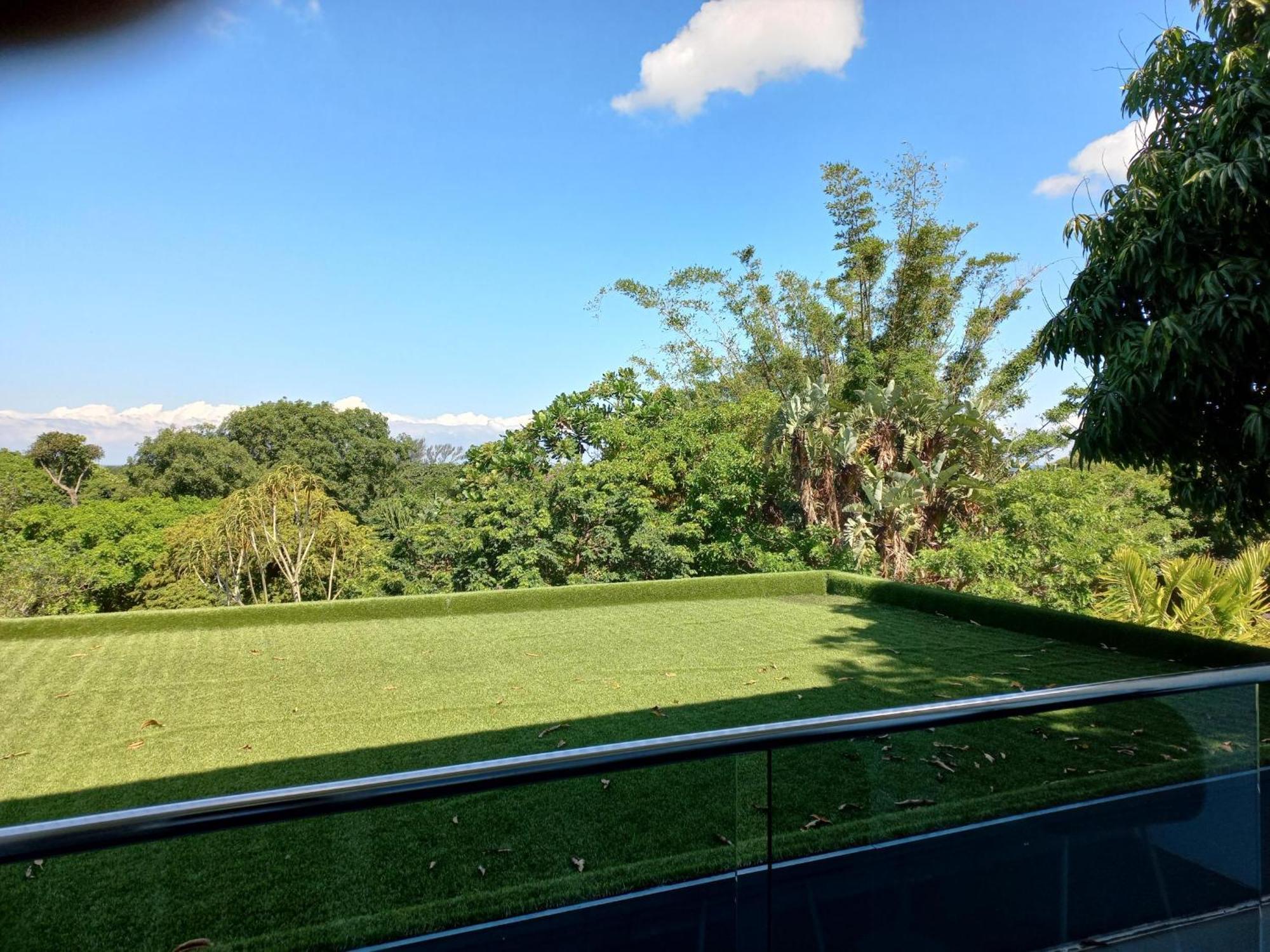 Serene-Estate Boutique Guesthouse St. Lucia Room photo
